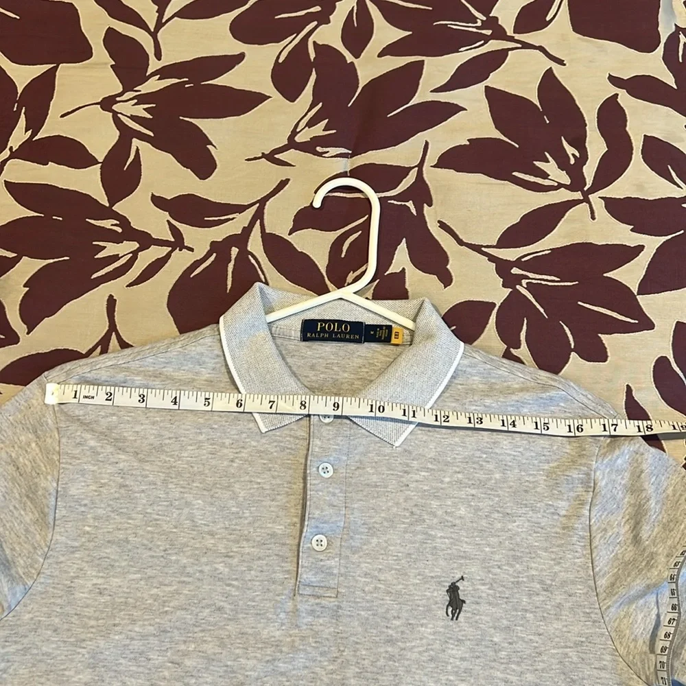 Polo by Ralph Lauren Light Grey Size Medium short sleeved shirt